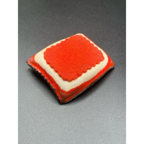 vintage pin cushion red ceramic pillow shaped miniature small pins holder - Picture 4 of 7